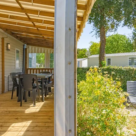 Campsite Mh 169 Ronce Les Bains 4*